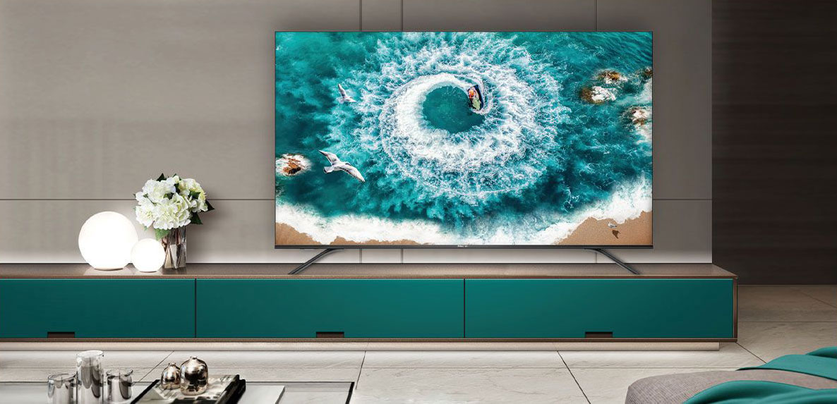 طراحی شیک و باریک تلویزیون Hisense B8000